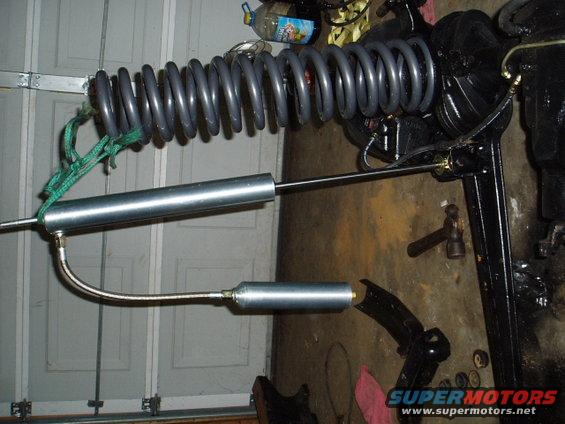 p3160038.jpg mock up of the shocks, pro-comp 2.0 series with 12" travel