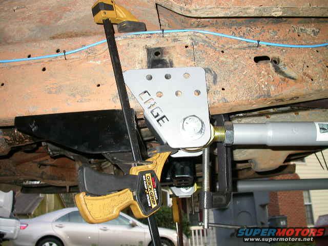 dscn6137.jpg I needed some additional clamping to make sure that the radius arm mount sat flat on the frame while I was drilling some holes to bolt it in place. 