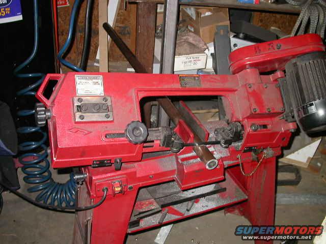 dscn6176.jpg I'm using 1.5" O.D., 1" I.D., 1/4" wall tube.  Here it is getting cut to length.