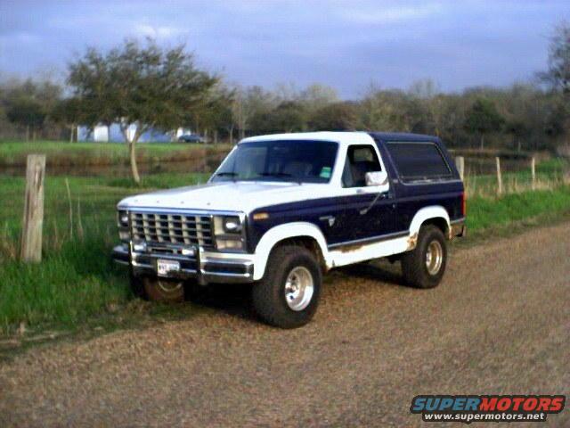 1981 Ford Bronco photo