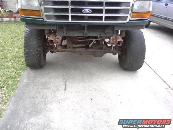 p_00022.jpg DONT LIKE DA SPACE BETWEEN DA SWAY BAR ND DA COOLING UNIT....ANY SUGGESTIONz???