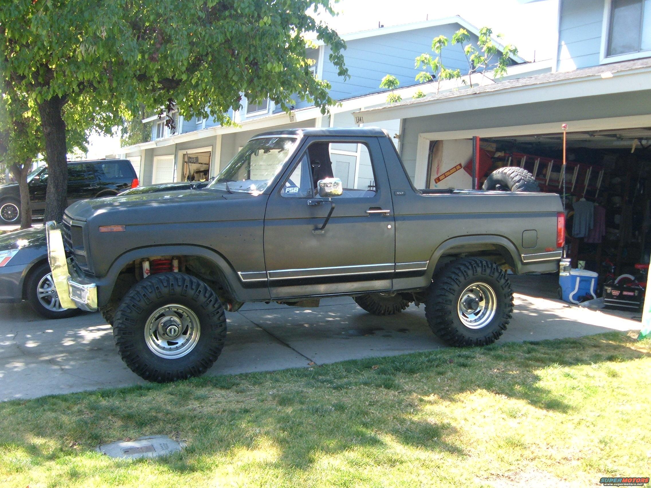 1981 Ford Bronco photo