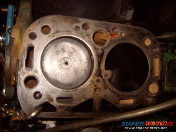john-deere-mc-crawler-motor-2.jpg 2 BIG piston motor off the MC
