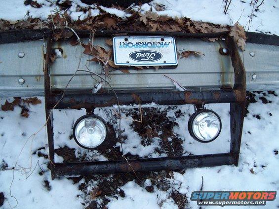 Needs cleaned up but has potential to be very nice!