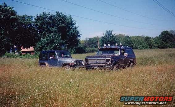 85broncopwrlines.jpg Me and friend Joe at the power lines out east