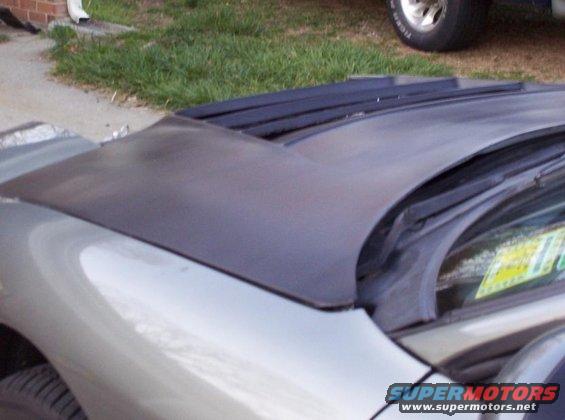 1995 Ford Probe hood with black louvers
