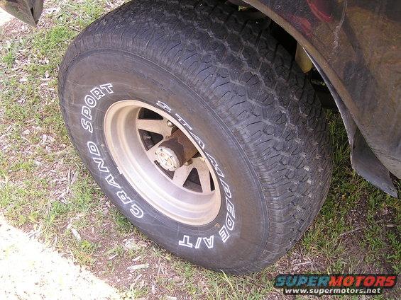 project-pepe-004.jpg Tread shot