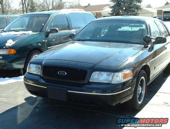Black 1998 Ford Crown Victoria front view
