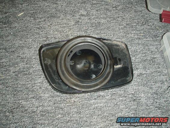 p3130010.jpg picture of the driver side glass mirror removed from the housing.
(the back with the rubber motor insulation).