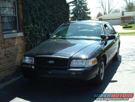 Black 1998 Ford Crown Victoria 3q-front view