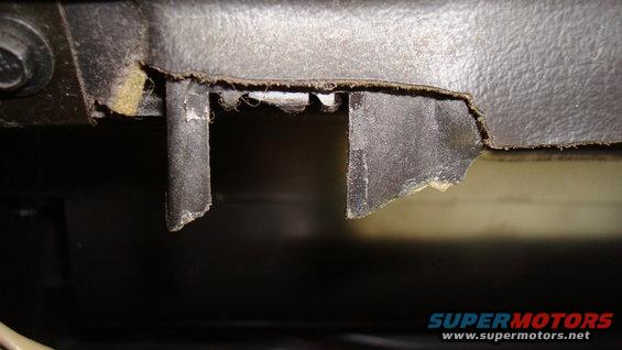 T-top sail panel molding clip detached
