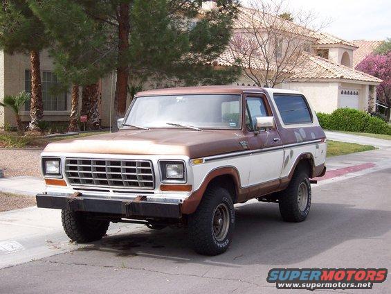 100_3301.jpg Front of My Bronco, Going to Replace the Front bumper