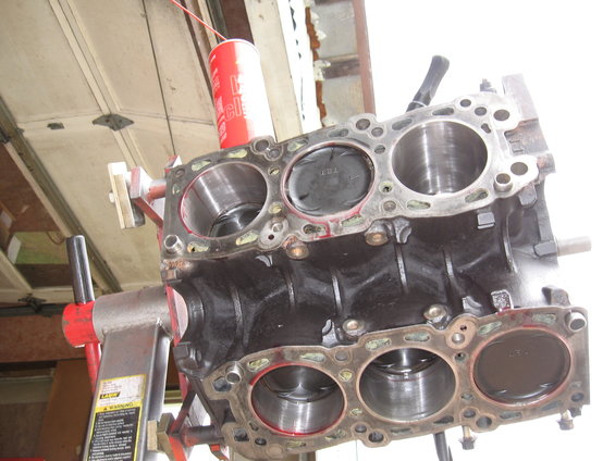 img_1581.jpg pistons re-installed.... . you can see the fresh hone on the block
