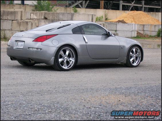 Silver 2003 Nissan 350Z 3q-front view