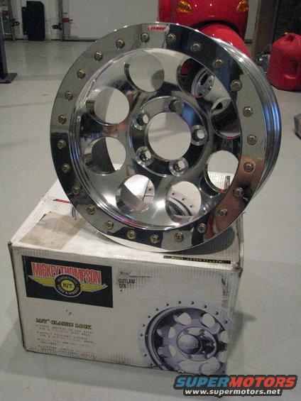 Chrome Mickey Thompson wheel on its box