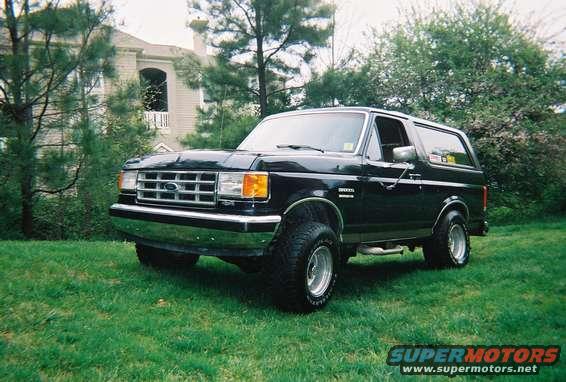 engine2_17.jpg She's all cleaned up, but no where to go.  Notice my mad articulation.  Can't wait to be lifted.