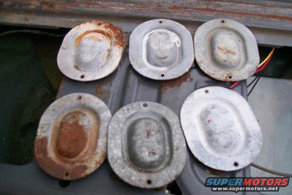 100_2122.jpg Body Mount bolt covers.