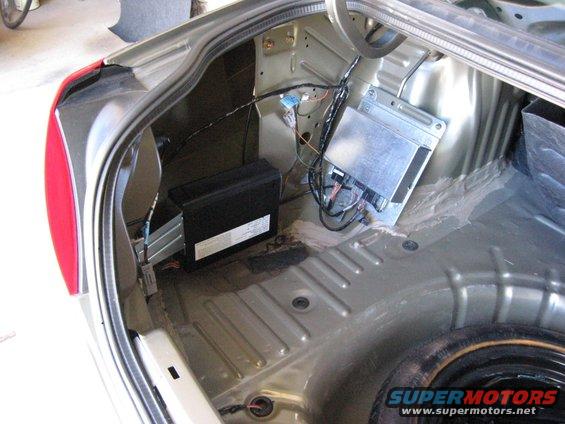 stock.jpg Amp and CD changer location.