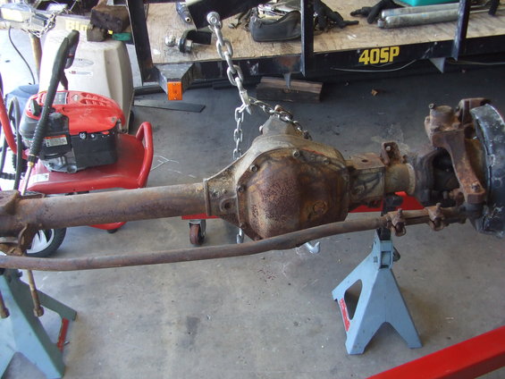 picture-002.jpg a 1990 dana 60