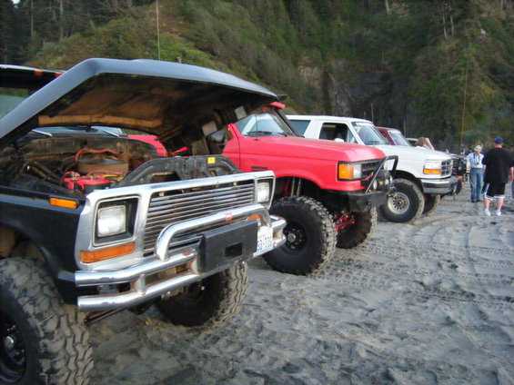 157.jpg Friday evening sunset watchers..