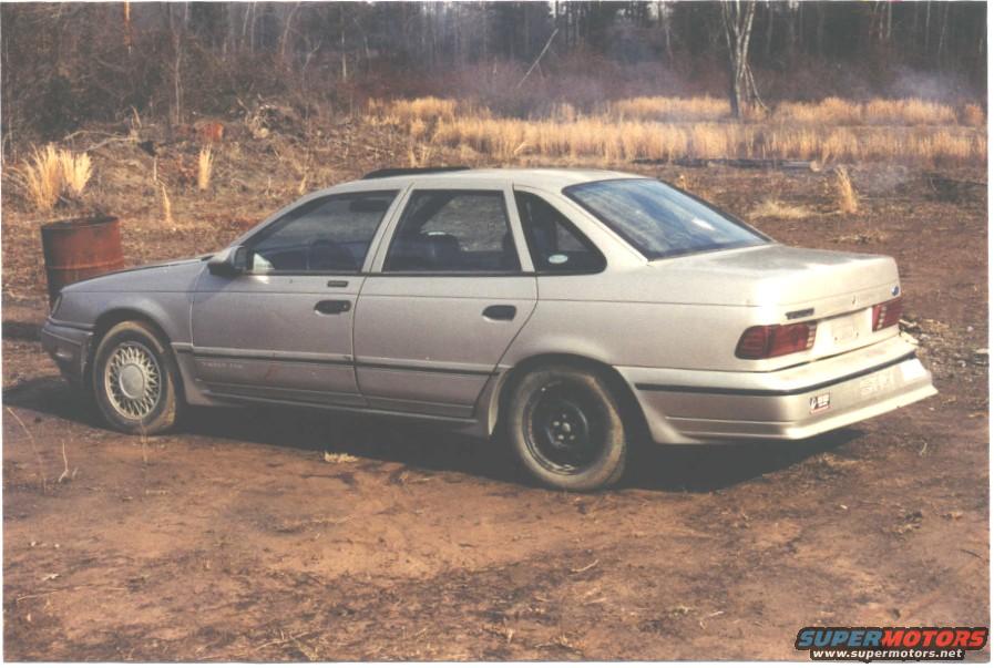 1990 Ford Taurus