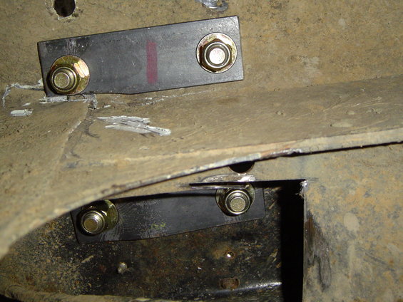 52608-052.jpg You can see both plates in this pic