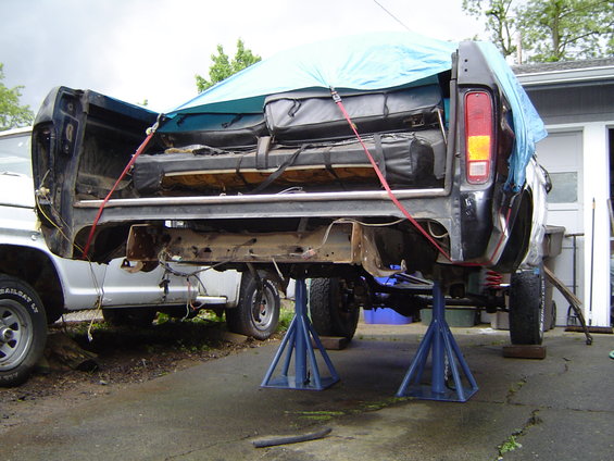 dsc04620.jpg Almost fully stripped down