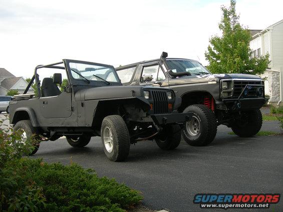 jb1.jpg Bronco and Jeep
