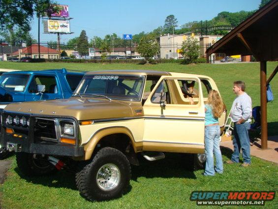 bronco-08-062.jpg