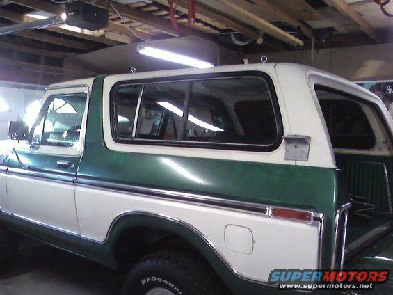 1978 Ford Bronco side view, green and white two-tone paint