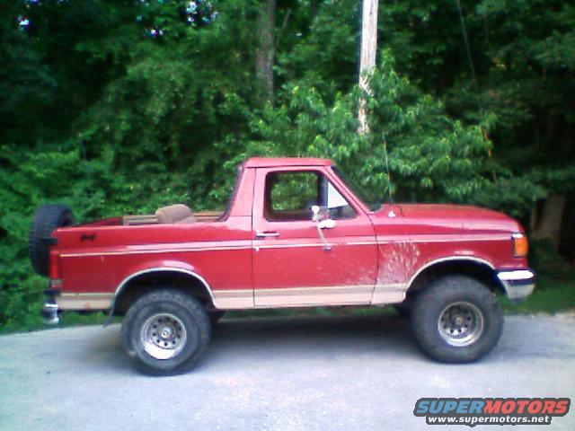 1989 Ford Bronco “Scarlett”