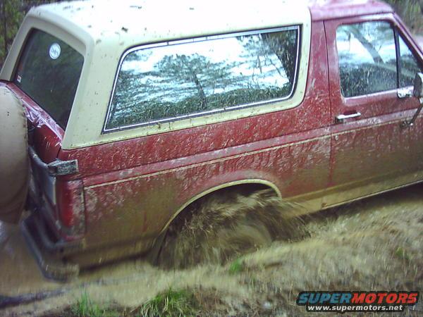 reed road stuck in a hole