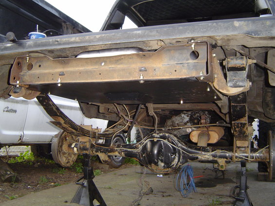 dsc04794.jpg Skid bolted in