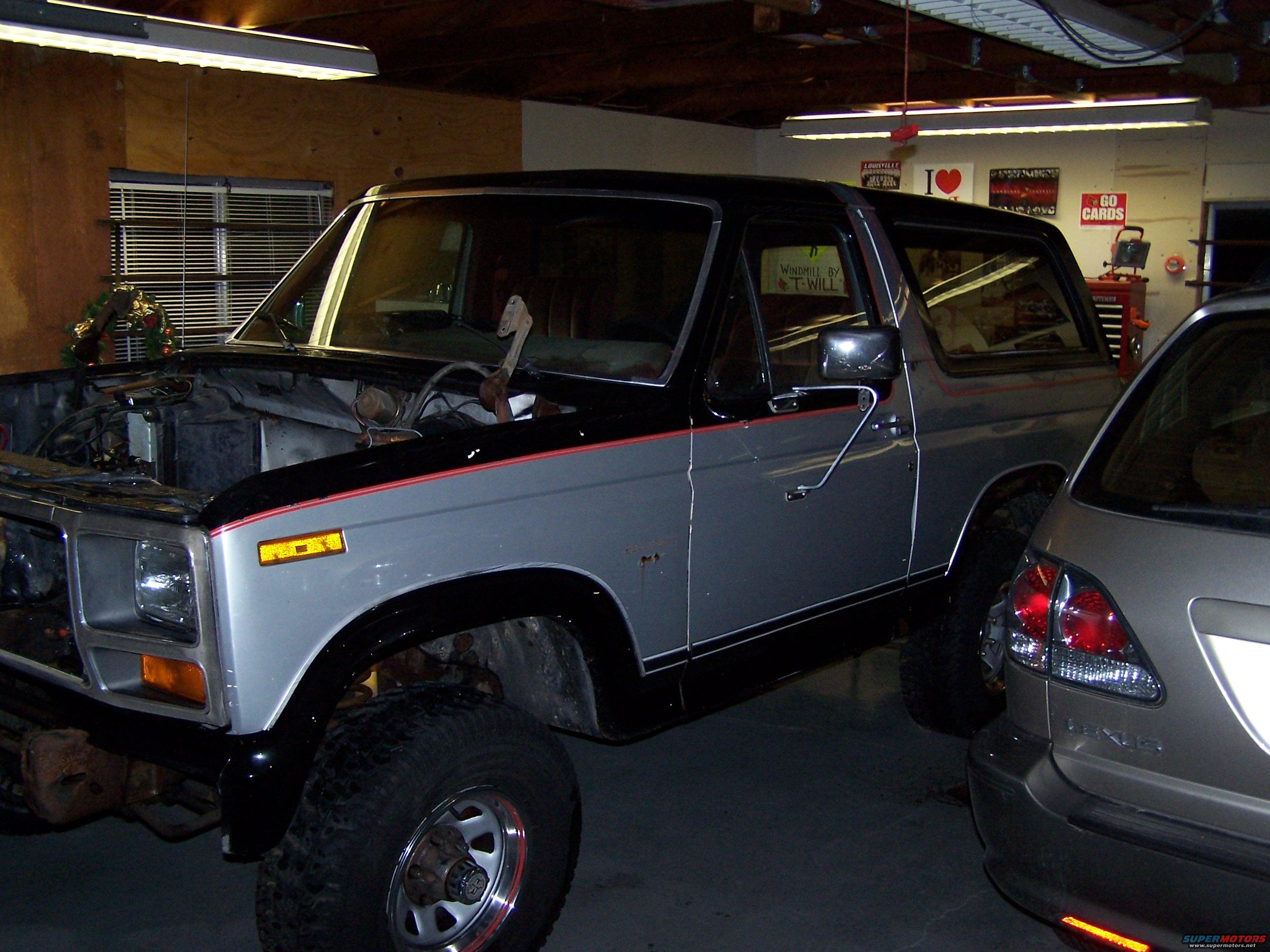 1985 Ford Bronco photo