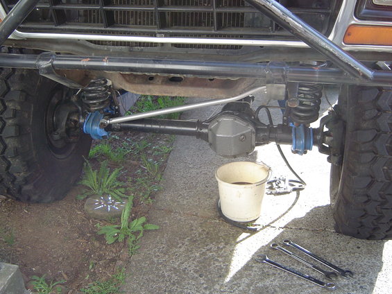 dsc04819.jpg Old steering removed