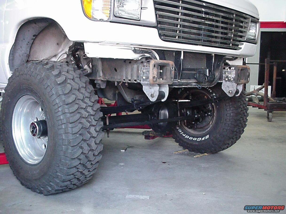 2001 Ford E150 photo