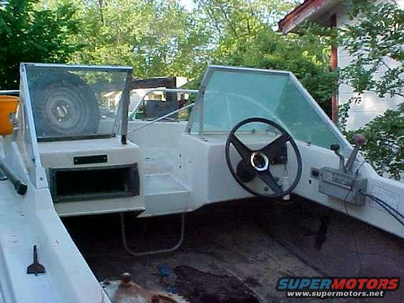 mvc003s.jpg 