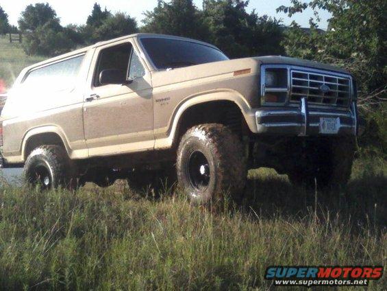 bronco-1.jpg 