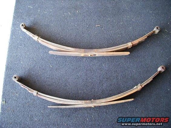 Pair of leaf springs with visible Supermotors.net watermark