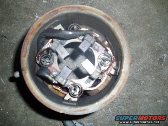 p7090002.jpg Motor stil works and is in good shape inside. I just used some air to clean  the inside.