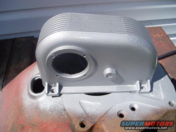 p7100001.jpg After everything was found to be in good condition I cleaned all the parts and used a brass brush on a grinder to clean the housing. It gave it a realy nice brushed finish (didnt get any pics). then I painted with 3 coats.