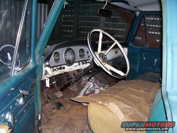 100_0069.jpg It can use a little help