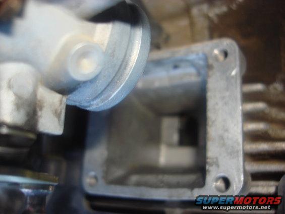 intake-boot-03.jpg this is looking in the cylinder head. not too much to see.