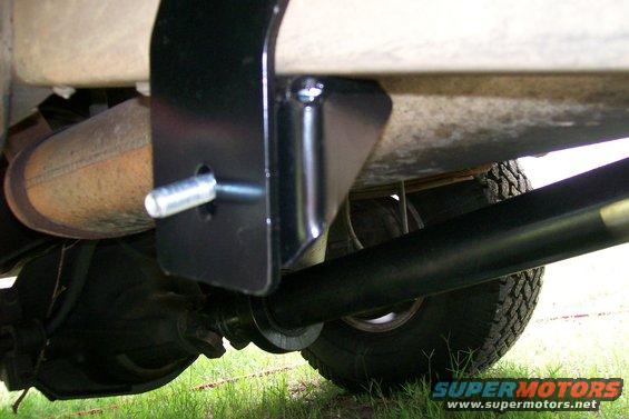 100_2677.jpg Side shot, so you can see the two brackets.