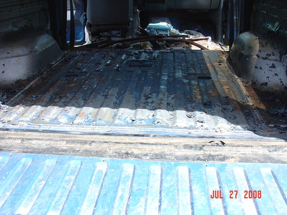 dsc00785.jpg I applied the stripper to the back half of the truck. The bed will probably have to be redone once it cools off again. It appears the heat of the day prevented the stripper to work the best. It was frying the stripper which was trying to eat the paint.