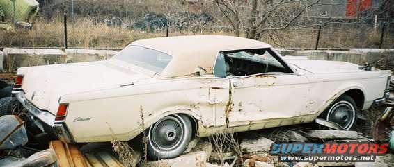 right_back.jpg taillights: pass fine, driver's broken, truck lid and cowl great condition