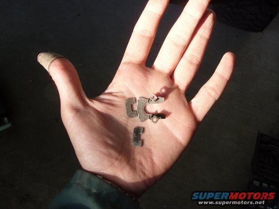 i hate these rusted old clips; used to hold the head light unit inplace.
