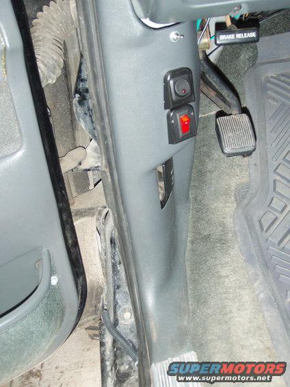 p7300009.jpg the bottom red switch is for my rock lights.