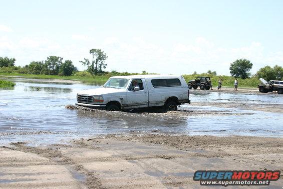 offroad-091.jpg Playin in the mud hole.
