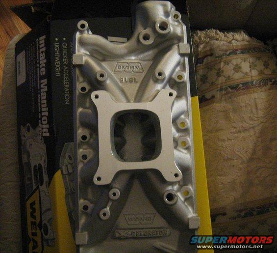 img_0005.jpg Weiand X-Celerator Manifold
8-6-08